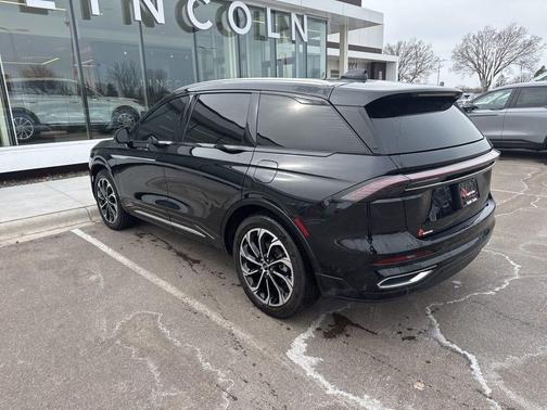 Black Metallic 2024 Lincoln Nautilus Reserve