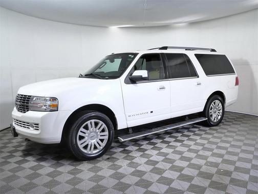 2013 Lincoln Navigator Base