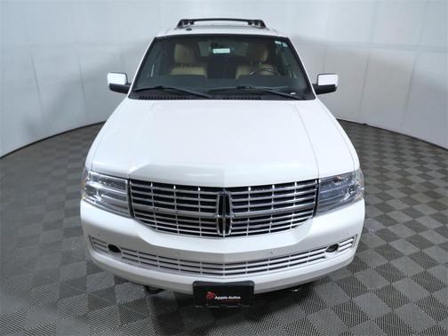 2013 Lincoln Navigator Base