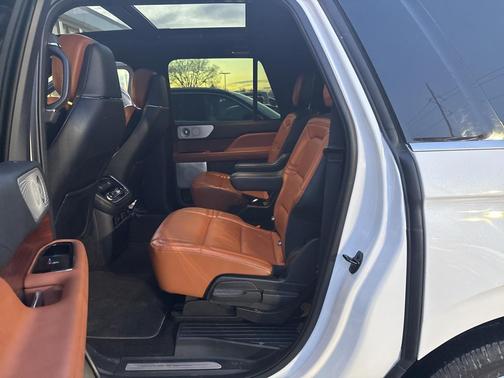 2021 Lincoln Navigator L Reserve