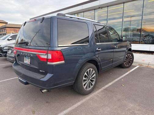 2015 Lincoln Navigator Base