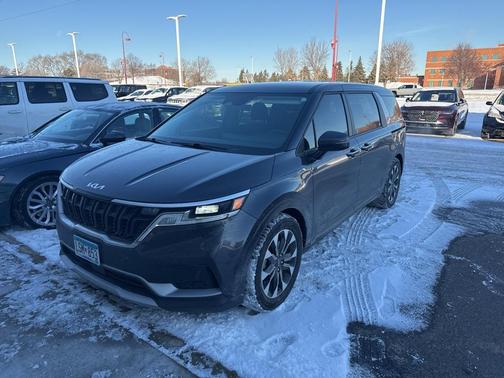 2024 Kia Carnival EX