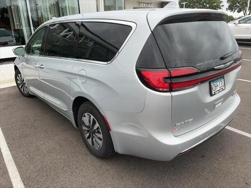 2022 Chrysler Pacifica Hybrid Limited