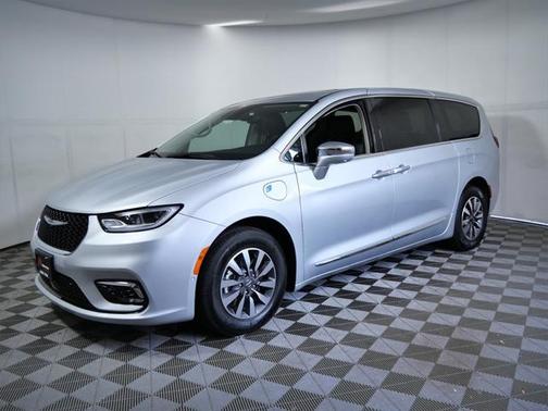 2022 Chrysler Pacifica Hybrid Limited