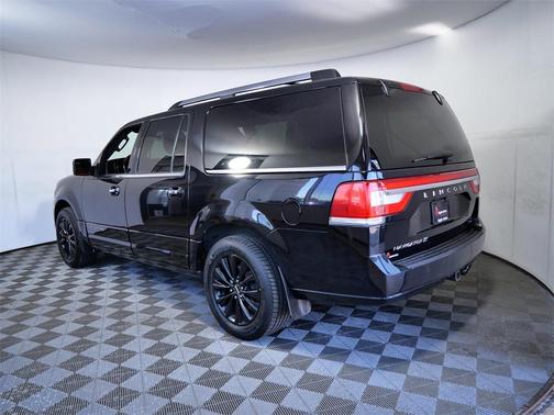 2017 Lincoln Navigator Select