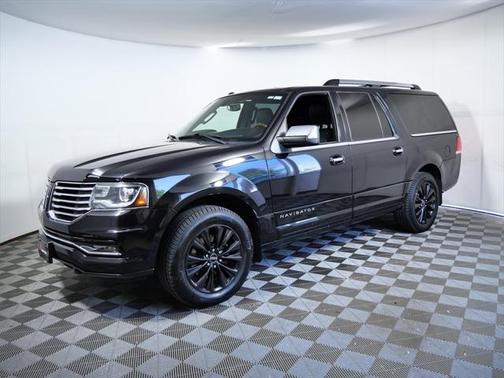 2017 Lincoln Navigator Select
