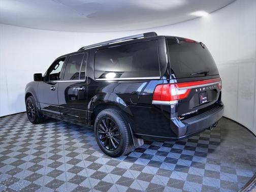 2017 Lincoln Navigator Select