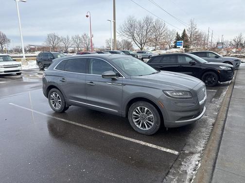 2022 Lincoln Nautilus Standard