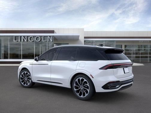 2025 Lincoln Nautilus Reserve