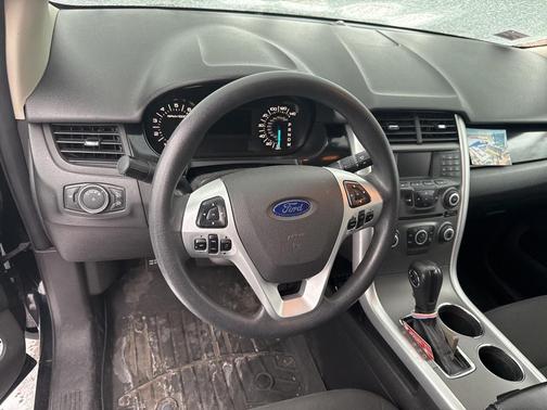 2012 Ford Edge SE