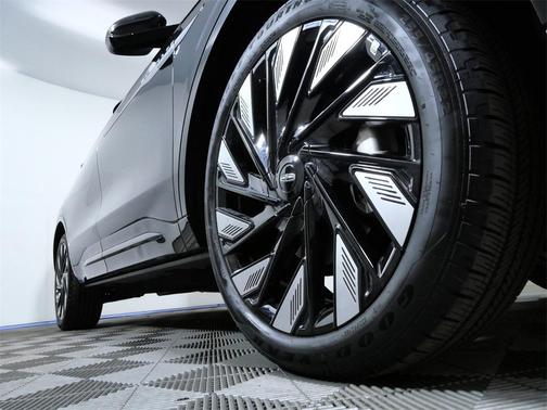 2025 Lincoln Nautilus Reserve