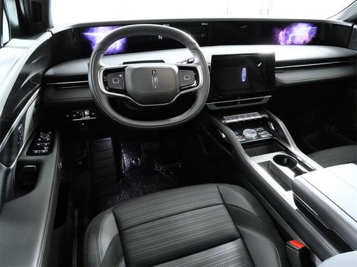 2025 Lincoln Nautilus Reserve