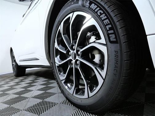 2025 Lincoln Nautilus Reserve