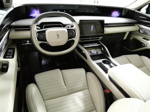 2025 Lincoln Nautilus Reserve