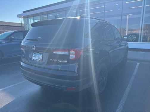2021 Honda Pilot Black Edition