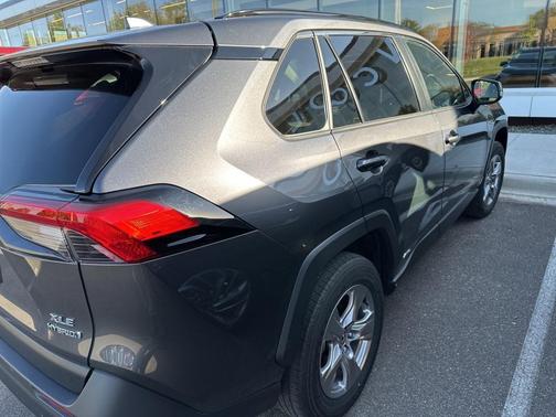 2023 Toyota RAV4 Hybrid XLE
