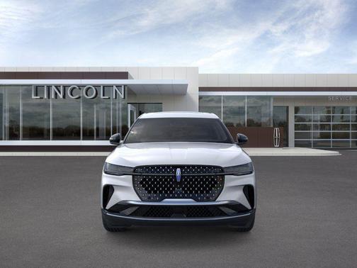 Radiance Metallic 2026 Lincoln Nautilus Premiere