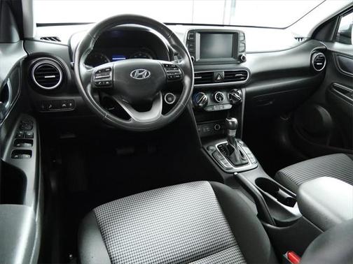 2020 Hyundai KONA SEL