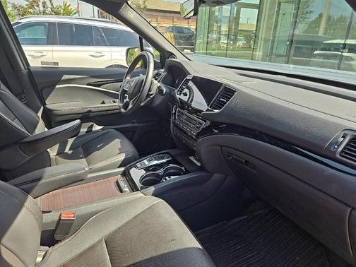 2022 Honda Pilot Black Edition