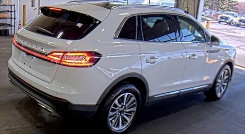 2021 Lincoln Nautilus Reserve