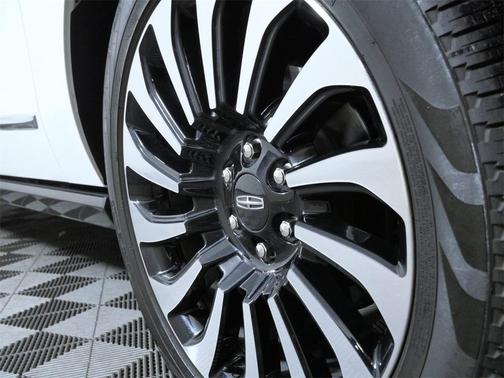 2024 Lincoln Navigator Black Label