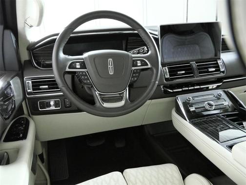 2024 Lincoln Navigator Black Label