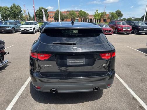 2019 Jaguar F-PACE 30t Prestige