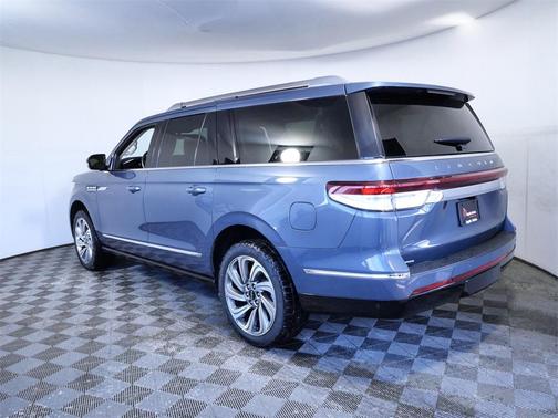 2023 Lincoln Navigator L Reserve