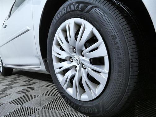 2013 Toyota Camry LE