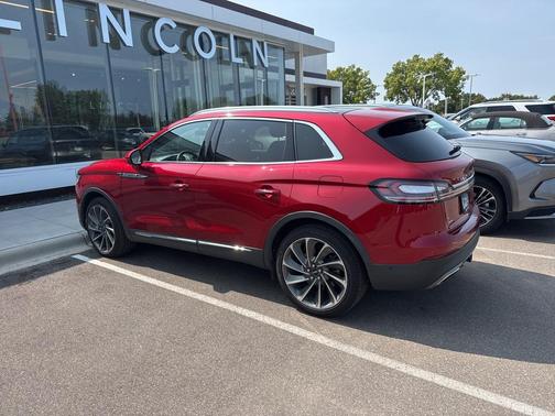 2020 Lincoln Nautilus Reserve