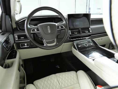 2022 Lincoln Navigator Black Label