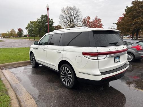 2022 Lincoln Navigator Black Label
