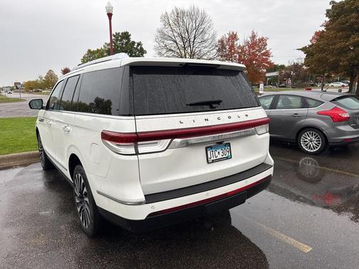 2022 Lincoln Navigator Black Label