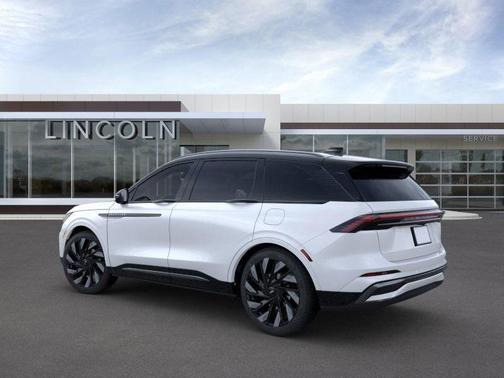 2025 Lincoln Nautilus Reserve