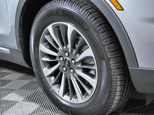 2021 Lincoln Nautilus Standard
