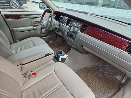 2003 Lincoln Town Car Cartier