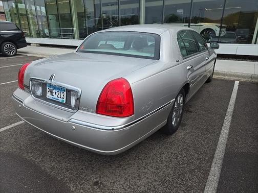 2003 Lincoln Town Car Cartier