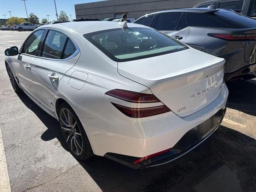 2023 Genesis G70 2.0T