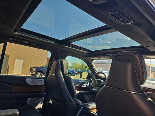 2022 Lincoln Navigator Black Label