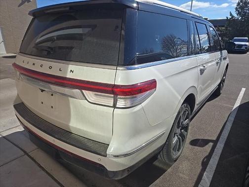2022 Lincoln Navigator Black Label