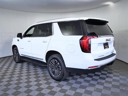 2025 GMC Yukon Elevation