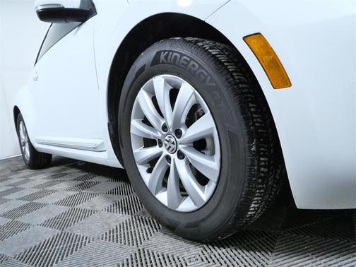 2019 Volkswagen Beetle 2.0T S