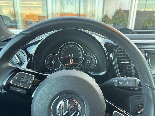 2019 Volkswagen Beetle 2.0T S