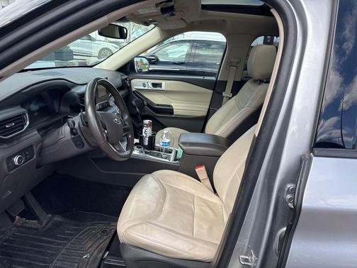 Silver Metallic 2020 Ford Explorer Platinum
