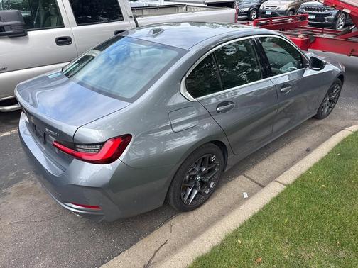 2025 BMW 330 i xDrive