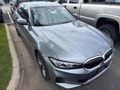 2025 BMW 330 i xDrive