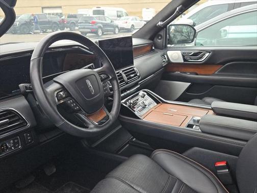 2022 Lincoln Navigator Black Label