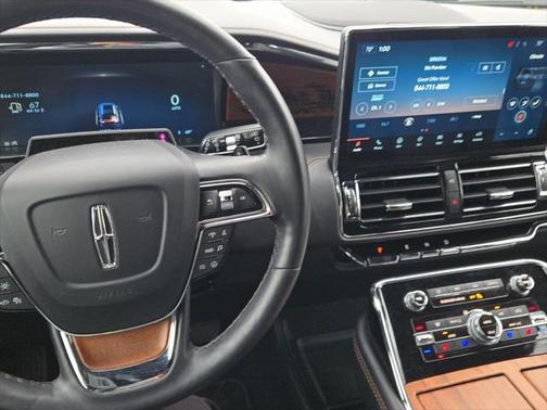 2022 Lincoln Navigator Black Label
