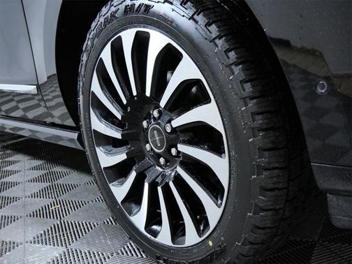 2022 Lincoln Navigator Black Label