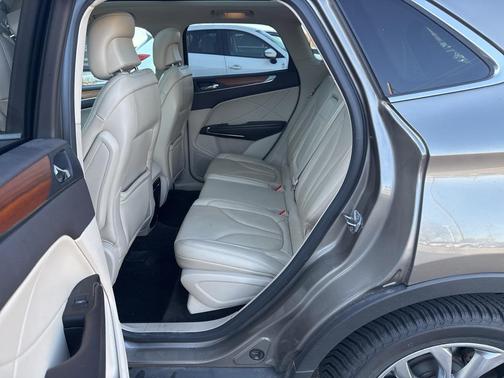 2017 Lincoln MKC Select